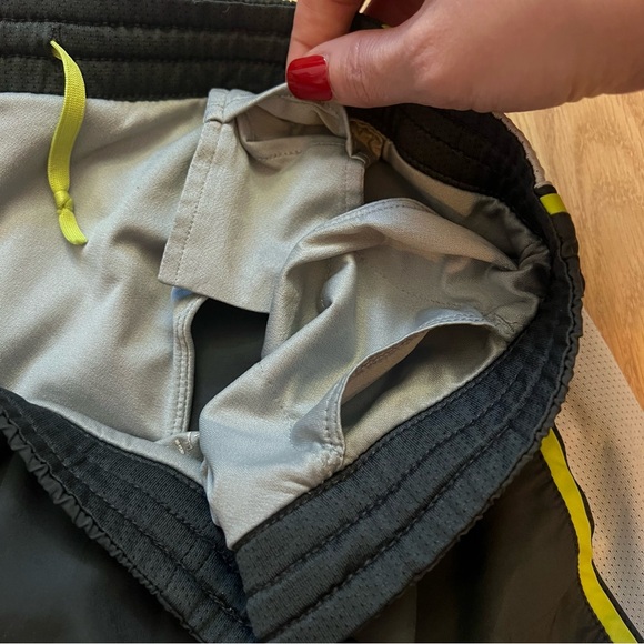 Nike Dri Fit Tempo Running Shorts Gray Neon Women’s Size Small Athletic Lined - Picture 5 of 7